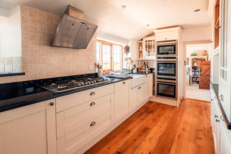 Main kitchen