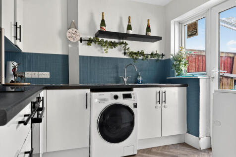 Modern Fitted Kitchen