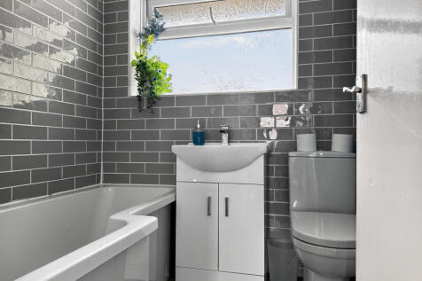 Modern Fitted Bathroom