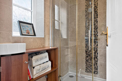 En-Suite to Bedroom One