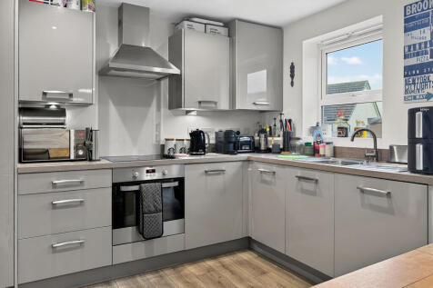 Modern Kitchen/Dining Room