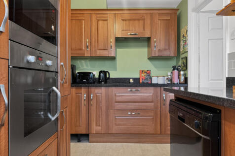 Modern Fitted Kitchen