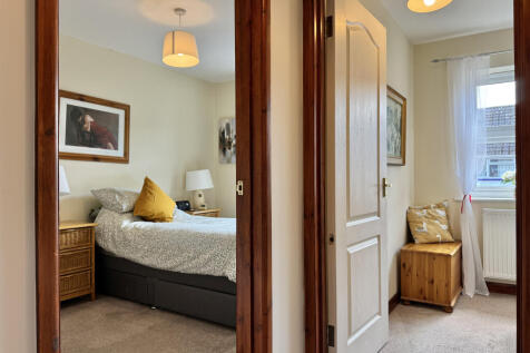 Bedroom 1/Hallway Landing