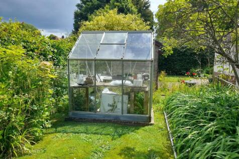 Green house.jpg
