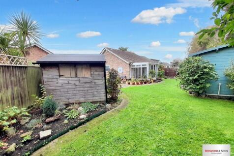 Rear garden 2 new.jpg