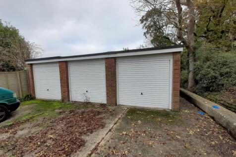 Garage 1.jpg