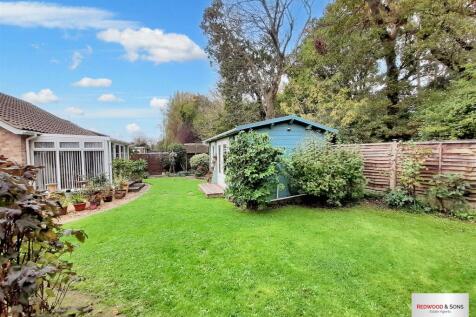 Rear garden 4 new.jpg