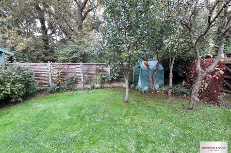 Rear garden 5 new.jpg