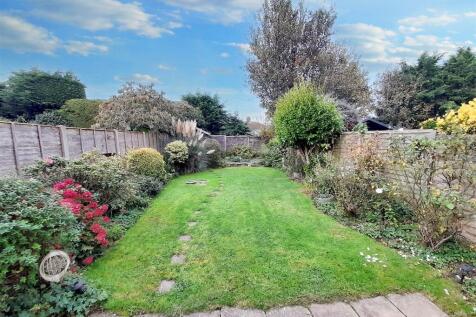 Rear garden 1 new.jpg