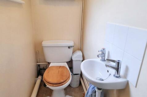 Cloakroom new.jpg