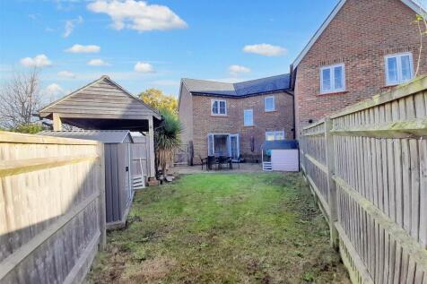 Rear garden 6 new.jpg
