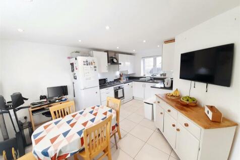 Kitchen dining room new.jpg