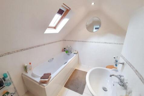 Ensuite bathroom