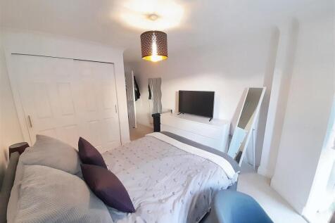 Bedroom 1a new.jpg