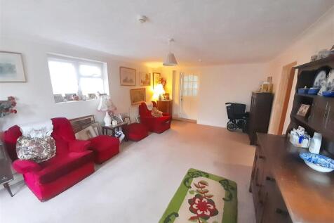Annexe living room 3 new.jpg