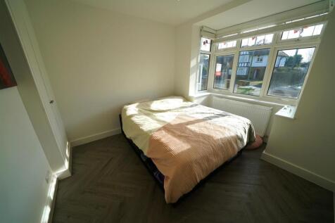 Ground-floor bedroom 3