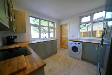 Kitchen 1.JPG