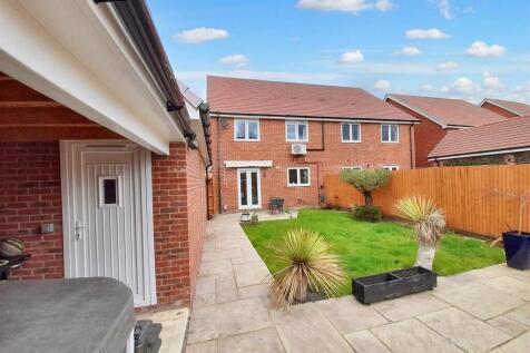 Rear garden 2 new.jpg