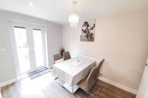 Dining area new.jpg
