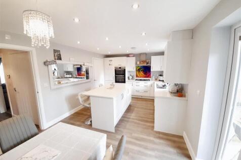 Kitchen dining room 2 new.jpg