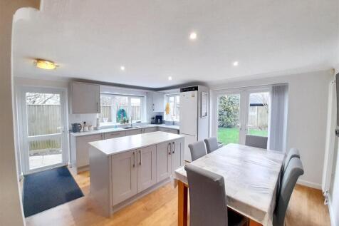 Kitchen dining room 3 new.jpg