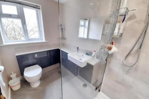 Second-floor ensuite