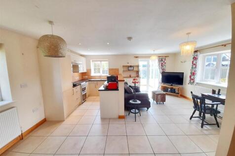 Kitchen / living / dining room
