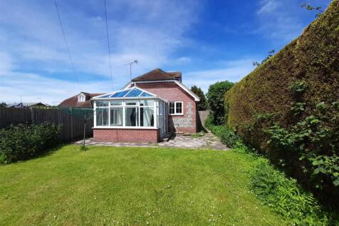 Rear garden 1.jpg