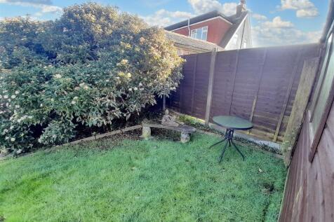 Rear garden 2 new.jpg