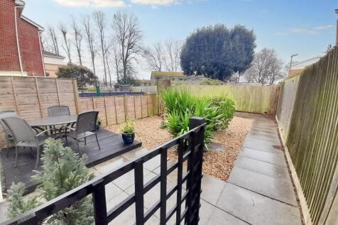 Rear garden Refurb 8 new.jpg