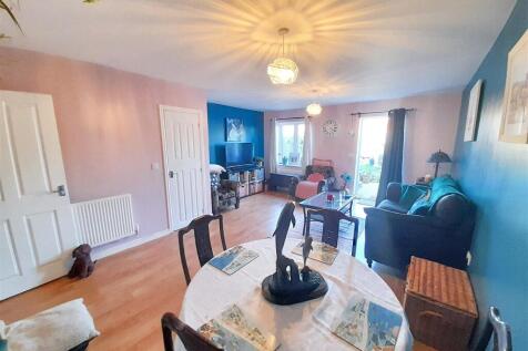 Living dining room 3 new.jpg