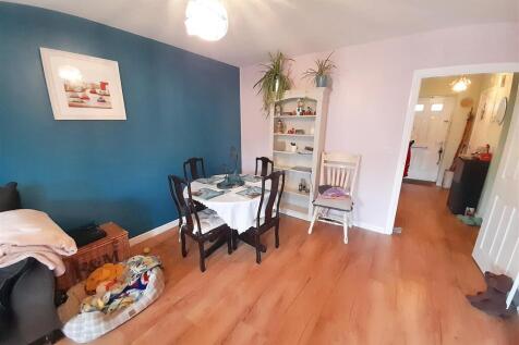 Living dining room new.jpg