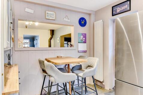 Breakfast area new.jpg