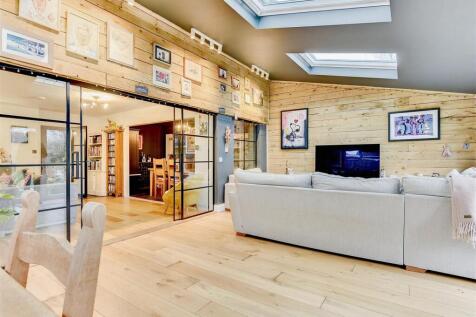 Family room 3 new.jpg