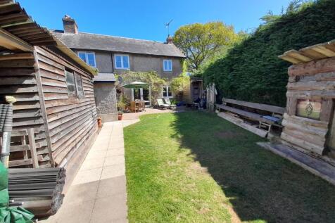 Rear garden 4.jpg