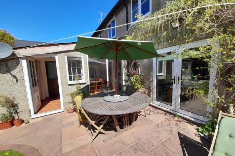 Rear garden 1.jpg