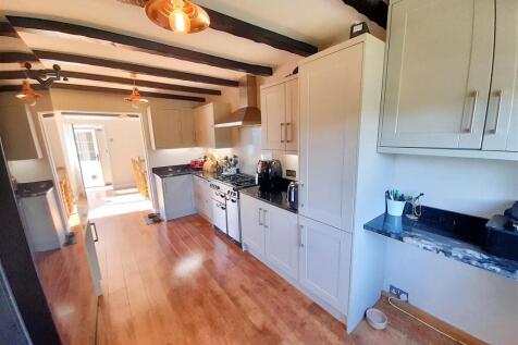 Kitchen 3 new.jpg