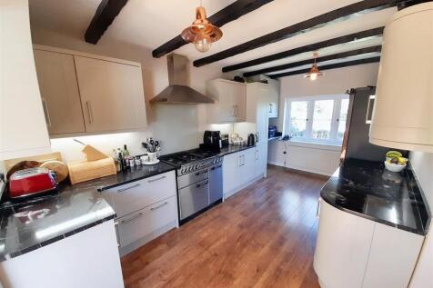Kitchen new.jpg