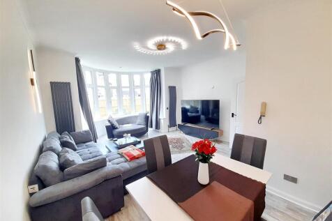 Living dining room 1 new.jpg
