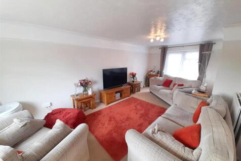 Living room new.jpg