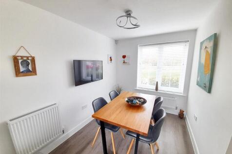 Dining area new.jpg