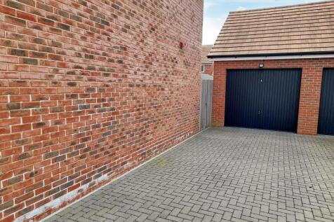 Garage new.jpg