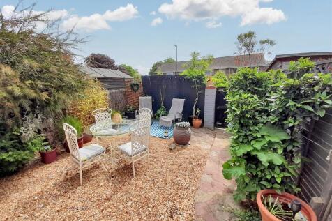 Rear garden new.jpg