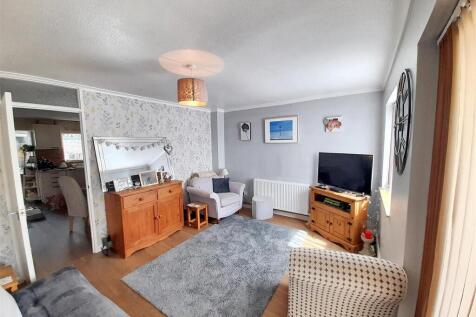 Living room new.jpg
