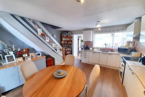 Kitchen dining room 2 new.jpg