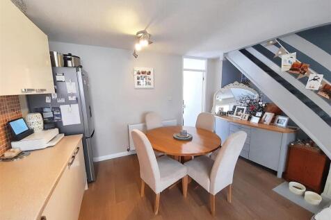 Dining area new.jpg