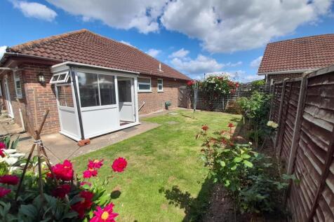 Rear garden 11.jpg