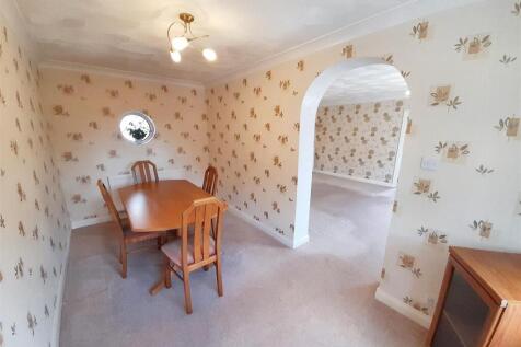 Dining room new.jpg