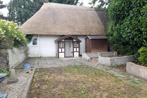 Exterior new thatch.jpg