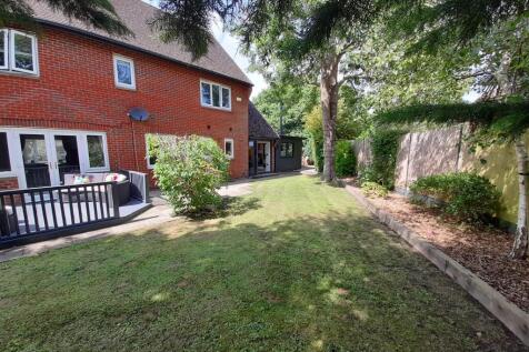 Rear garden 5.jpg